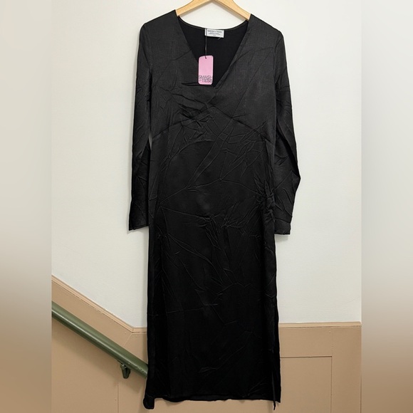 Smash + Tess Dresses & Skirts - 🆕 Smash + Tess Black Textured Sloane Long Sleeve Maxi Dress